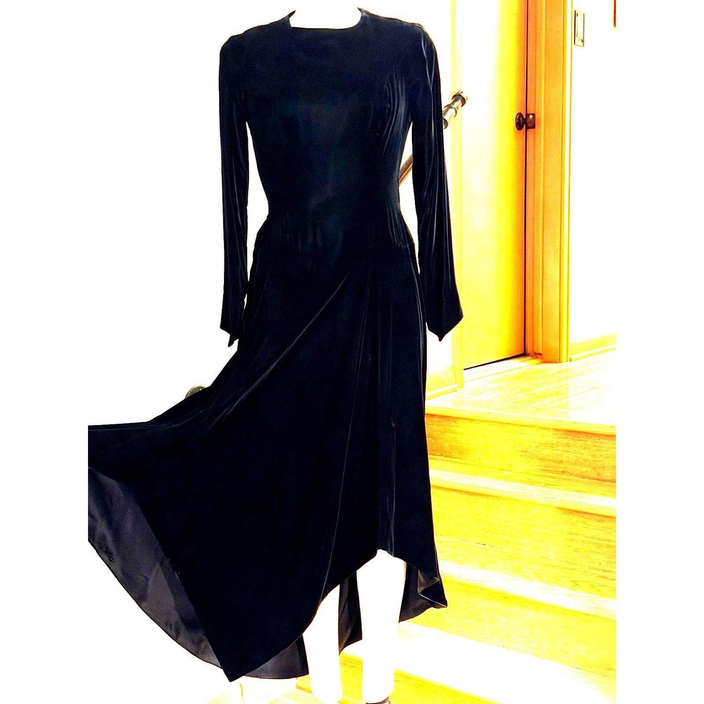 VTG 40's Long Sleeve Black Velevet Dress Asymmetric Hem Peep Hole Back Size M/8